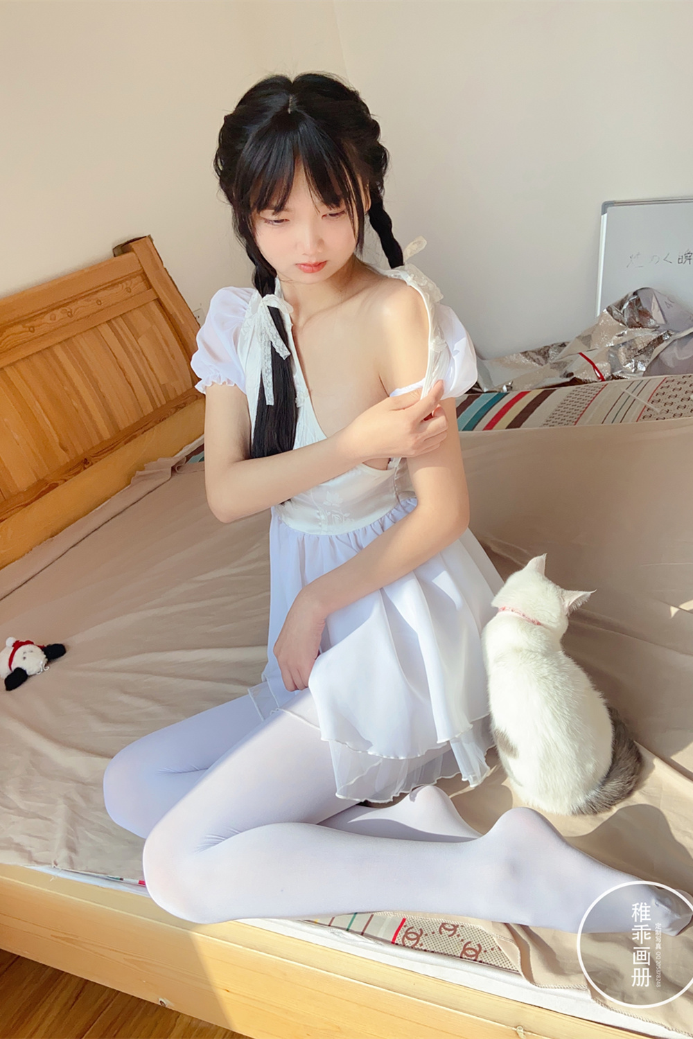 图片[1]-稚乖画册 赤西夜夜《嬉戏》双马尾80D白丝 [74P1V-368MB]-微密空间-全网最全抖音网红铁粉空间觅圈